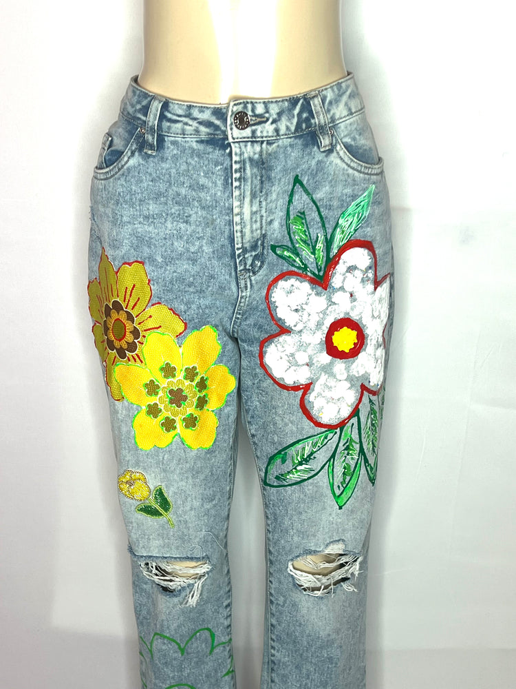 Woodstock artful denim floral on boyfriend denim Jean size 10